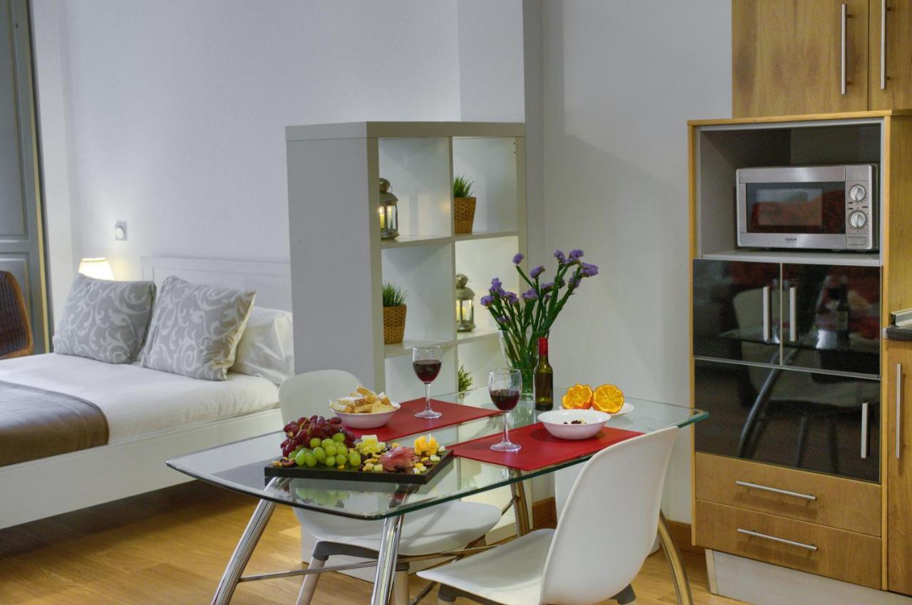 Lyrioshomes Apartamento Estudio La Biznaga Apartment Malaga